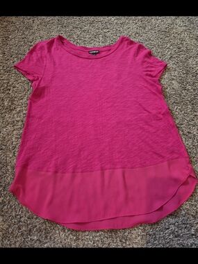 Express Women's Bright Pink Short Sleeve Sheer Hem Tee